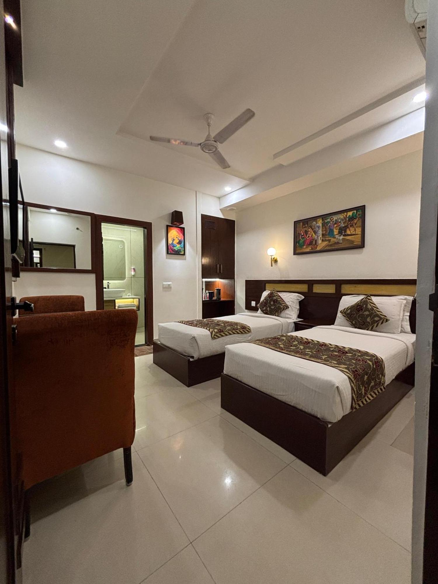 Hotel Taj 3*