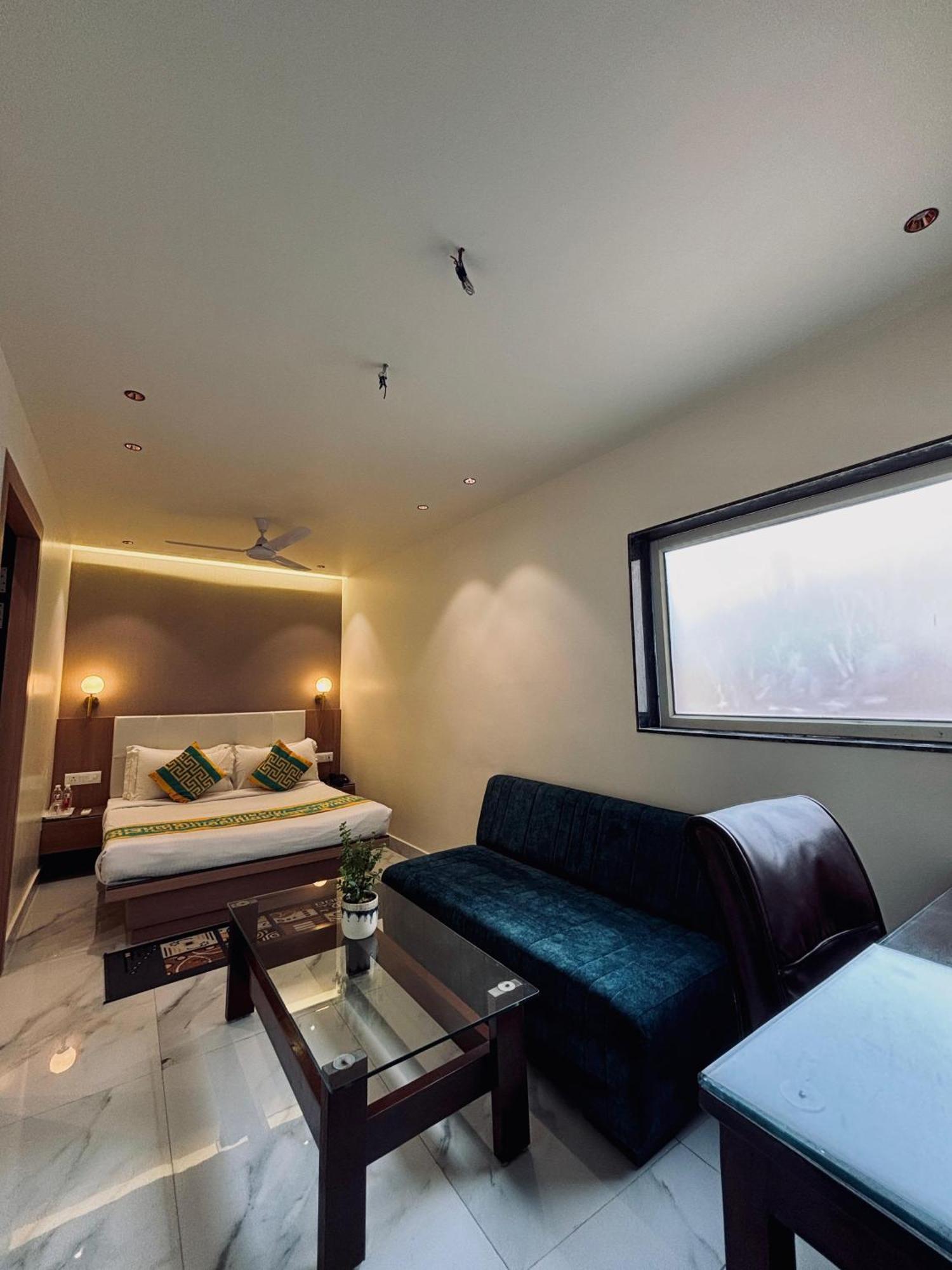 Hotel Taj 3*