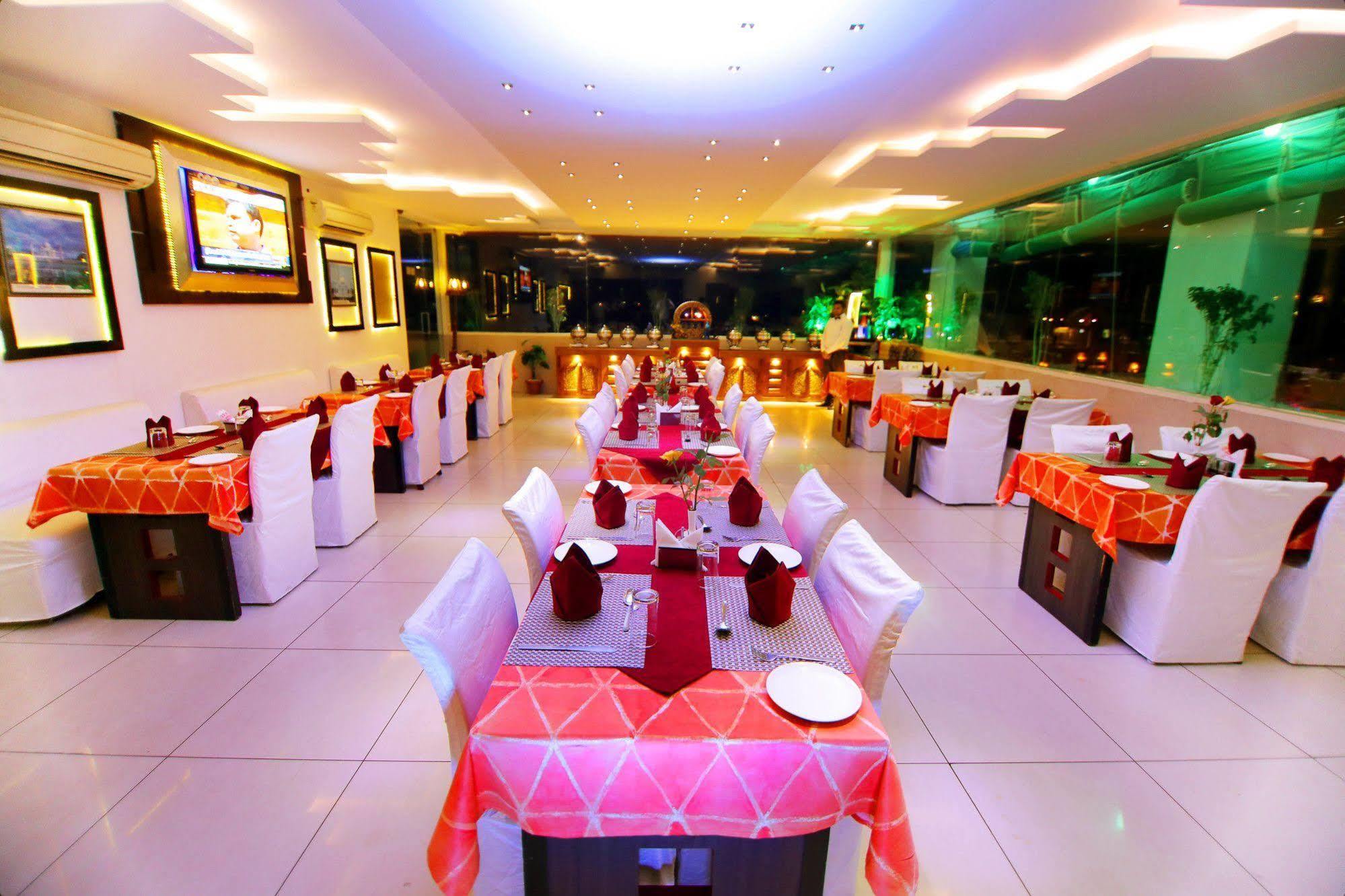 Taj Hotel Agra (Uttar Pradesh)